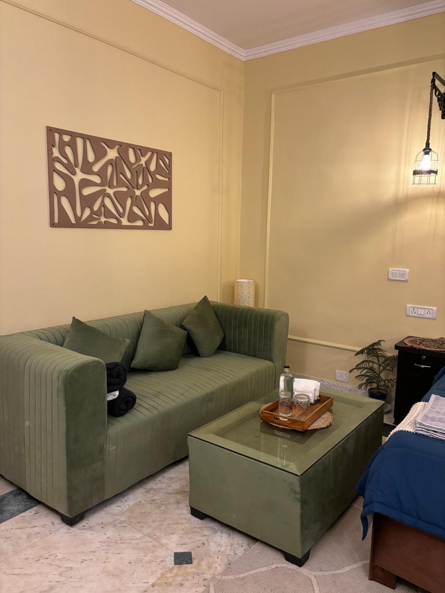 Atharva'S Homestay By Goaround Homes - Nehru Enclave Metro, South Delhi Nueva Delhi Exterior foto