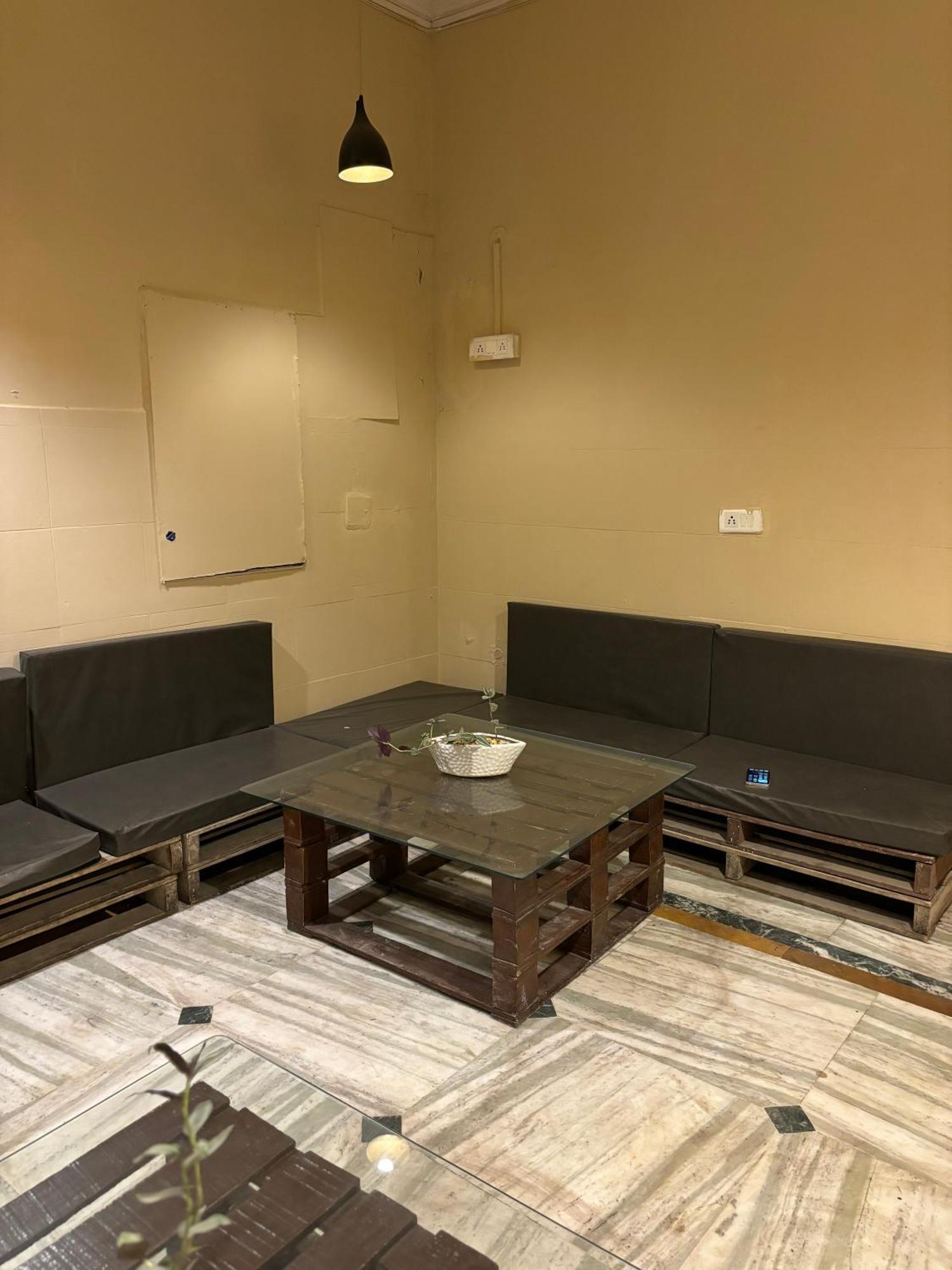 Atharva'S Homestay By Goaround Homes - Nehru Enclave Metro, South Delhi Nueva Delhi Exterior foto