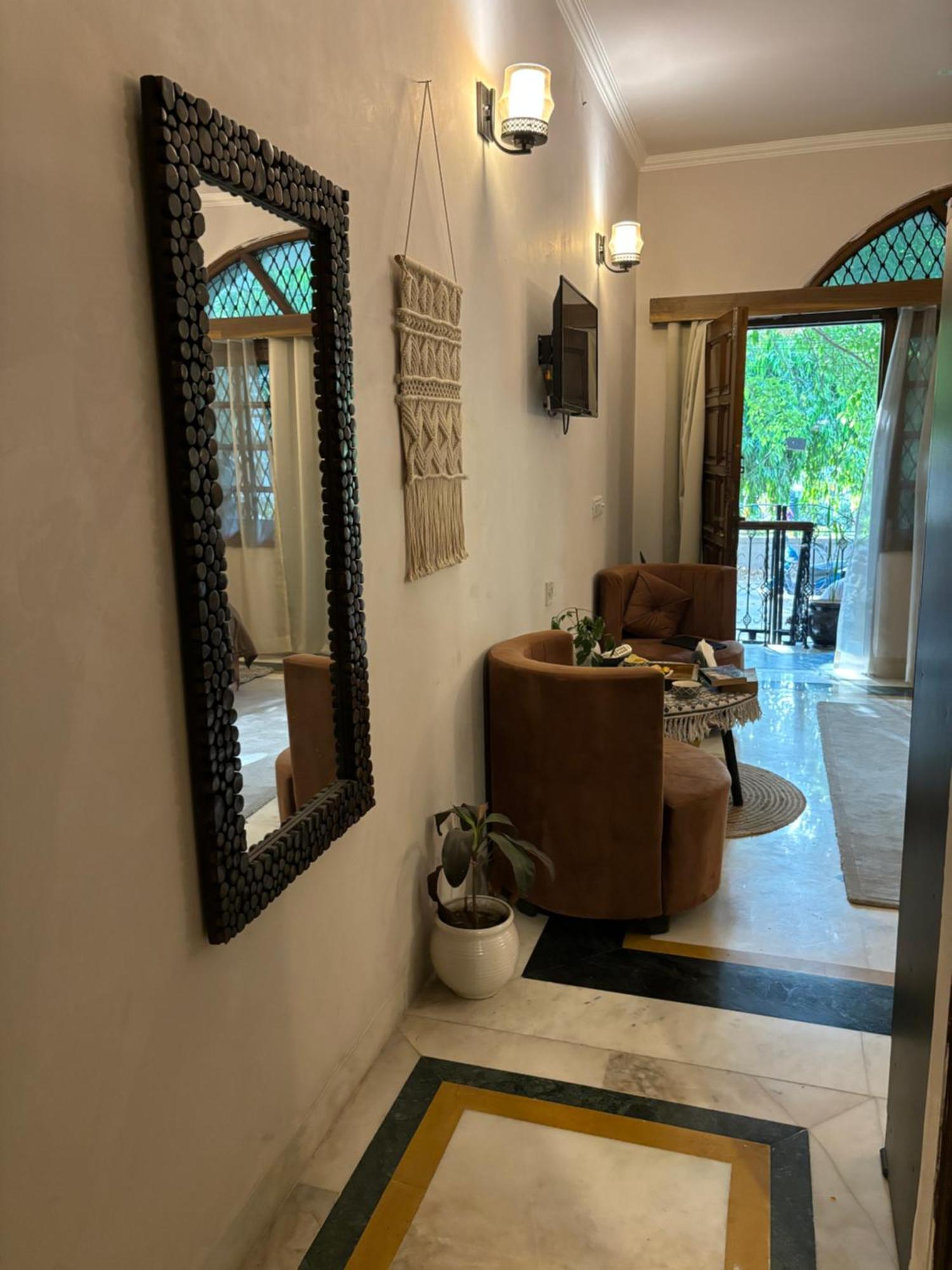Atharva'S Homestay By Goaround Homes - Nehru Enclave Metro, South Delhi Nueva Delhi Exterior foto